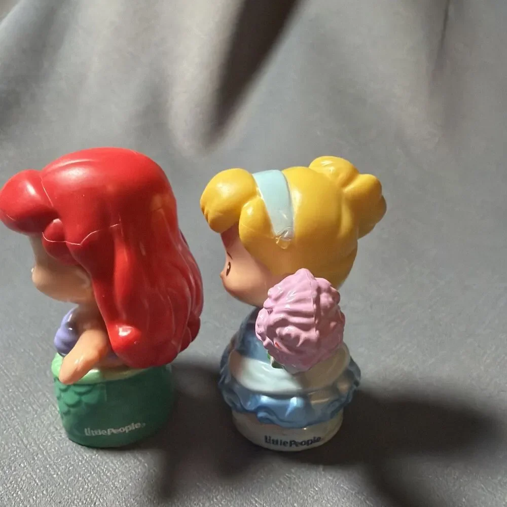 Fisher Price Disney Princess Little People -  Mermaid Ariel Cinderella-L